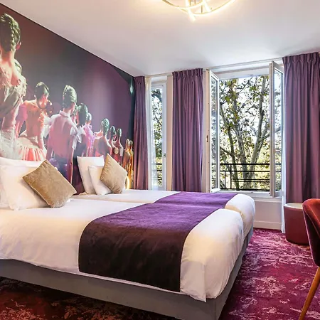 Mercure Place D'italie 4*
