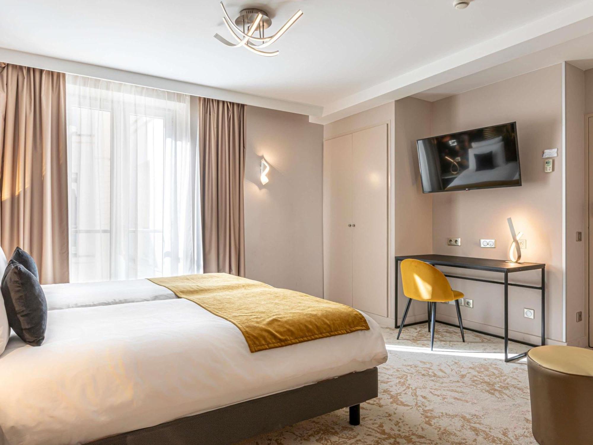 Mercure Place D'italie Hotel