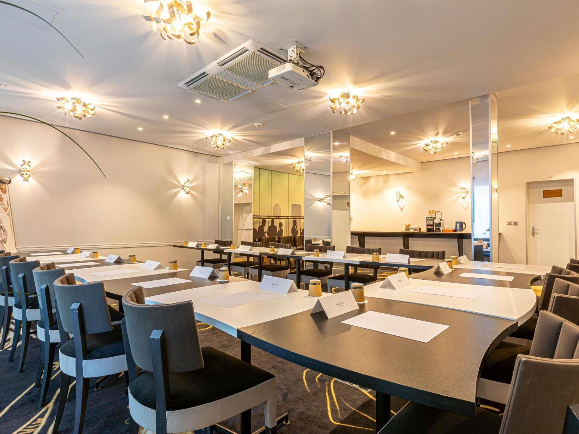 Mercure Place D'italie Hotel 4*