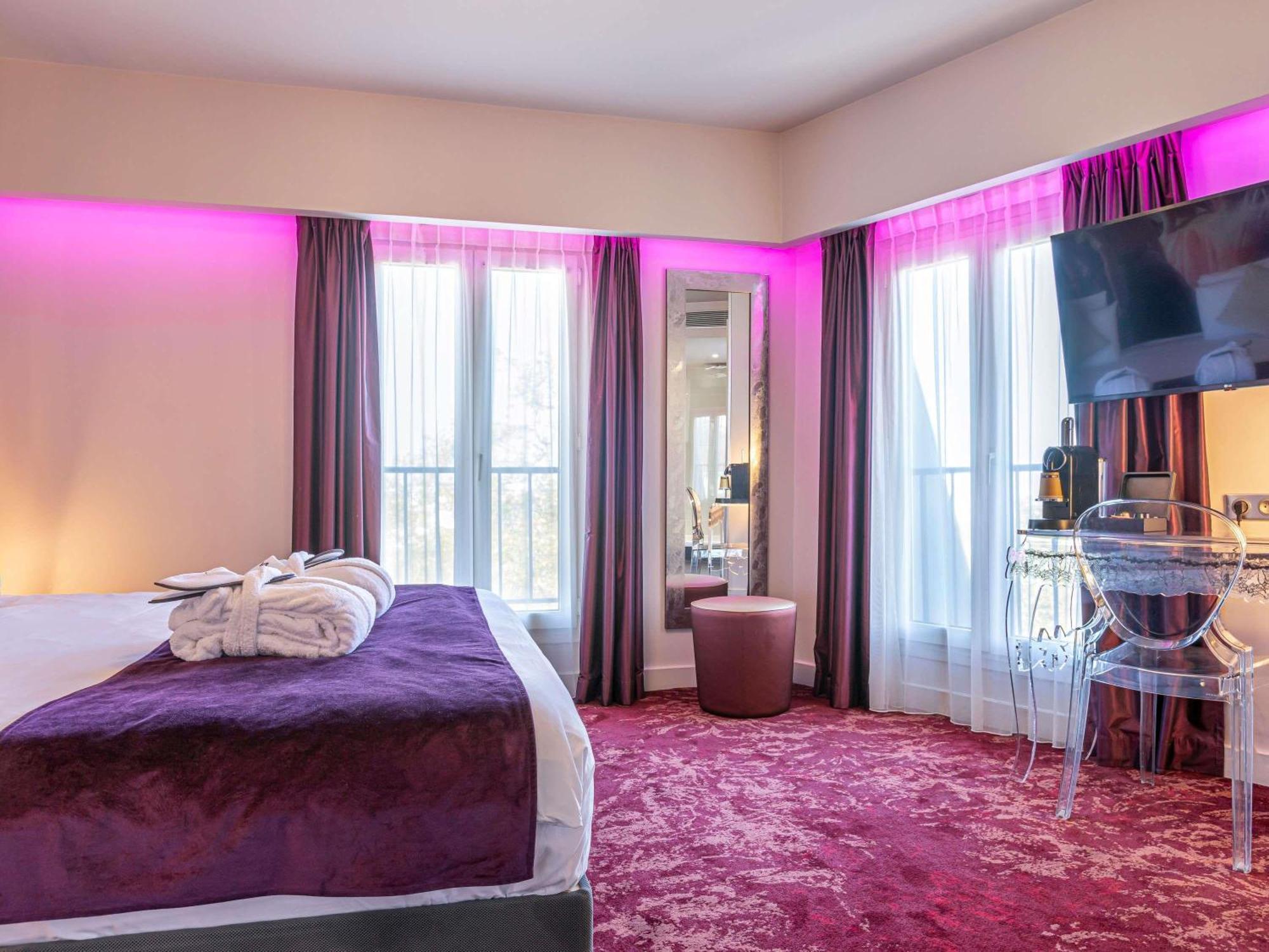Mercure Place D'italie 4*